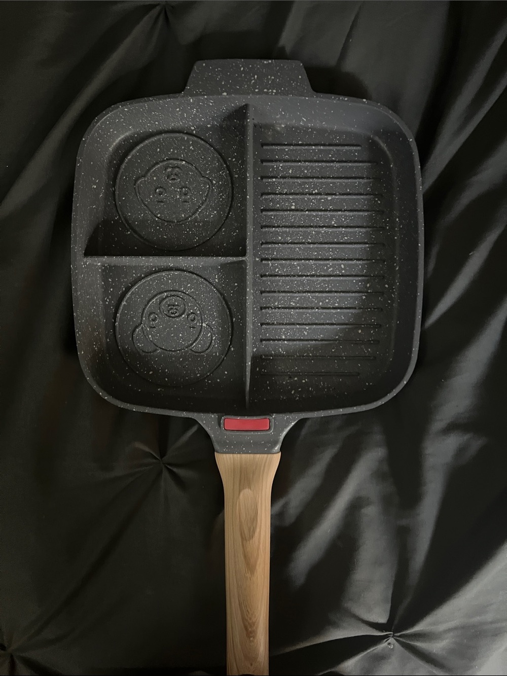 Non-Brand Black Speckled Divided Grill Pan with Wood-Effect Handle
